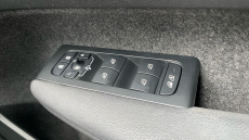 Volvo XC40 2.0 B4P Ultimate Dark 5dr Auto Petrol Estate